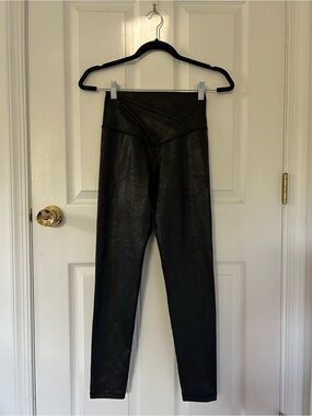 OFFLINE by Aerie Black Faux Leather High Rise Leggings Size M